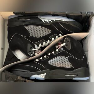 Air Jordan 5 Black metallic reimagined 2025 New Black and Silver Sneakers - New